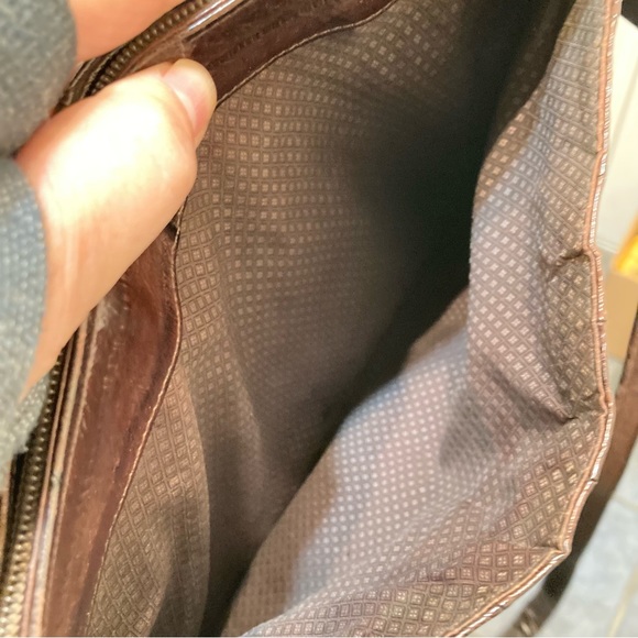 Leather of the Sea Eel-skin Shoulder Bag - Picture 7 of 10